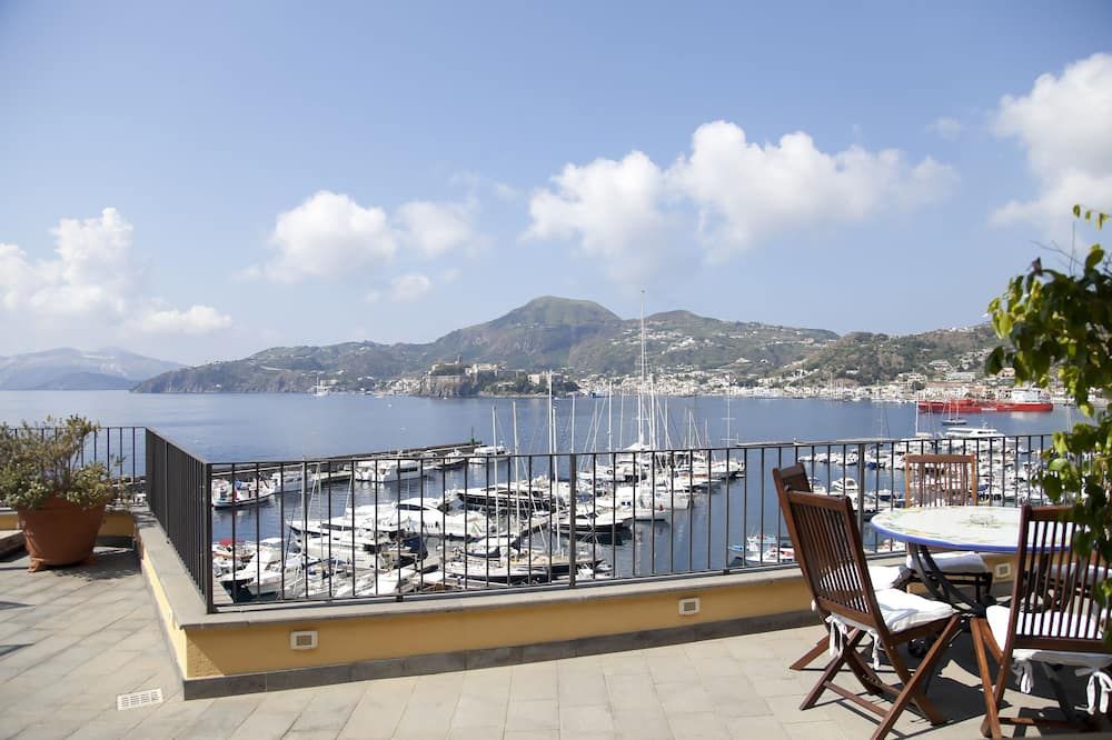 هوتل إيه بيناتا - ليباري - شرفة