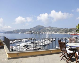 Hotel A Pinnata - Lipari - Ban công