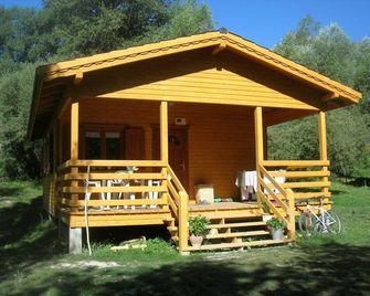 Hotel de plein air les Cariamas - Châteauroux-les-Alpes - Gebäude
