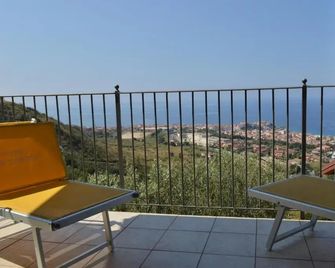 Hotel La Cometa - Diamante - Balkon