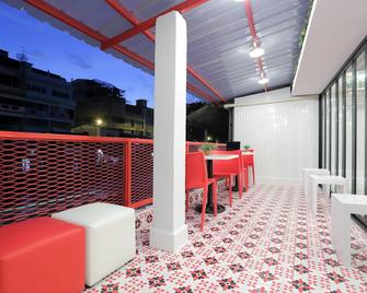 Smile Inn - Bangkok - Balcony