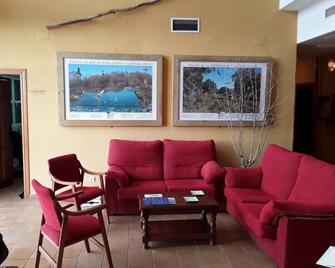 San Matías - Herrera del Duque - Lounge