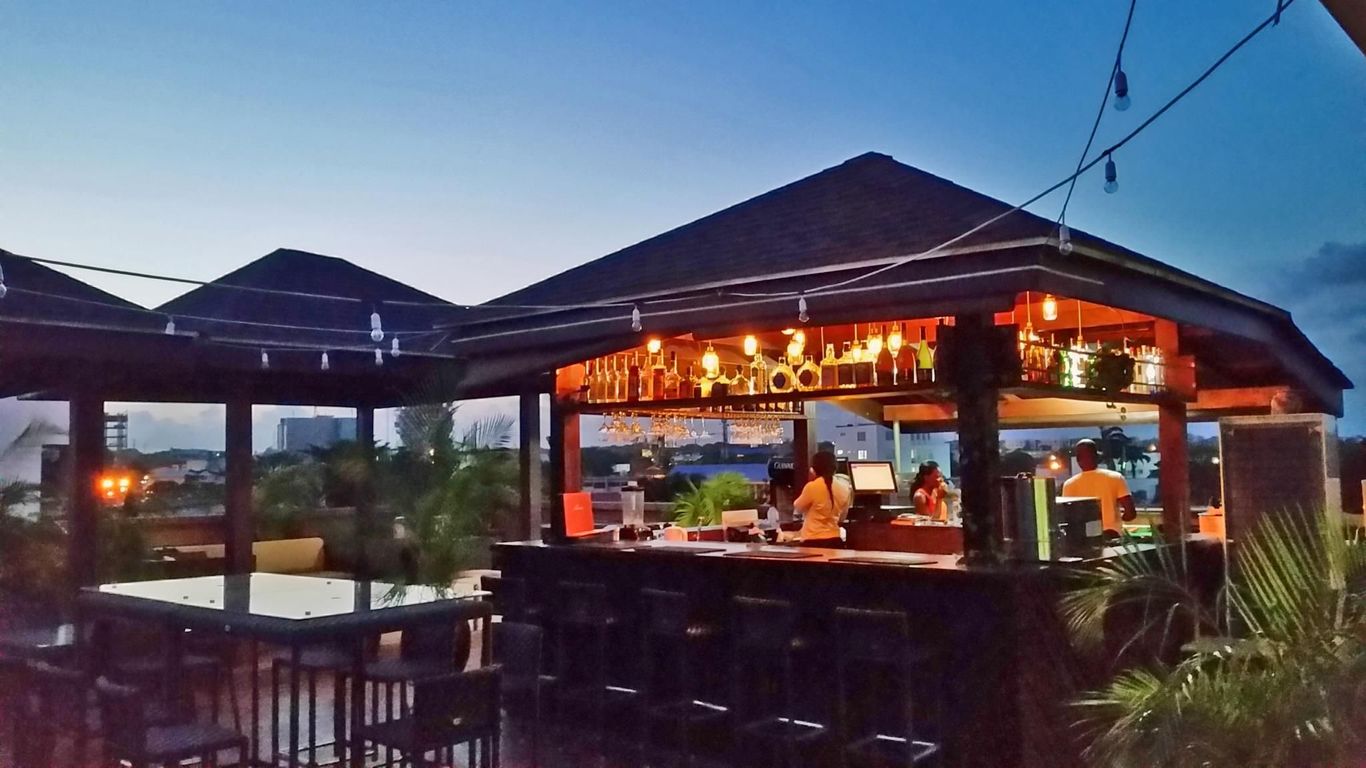 Tropical Enclave Hotel