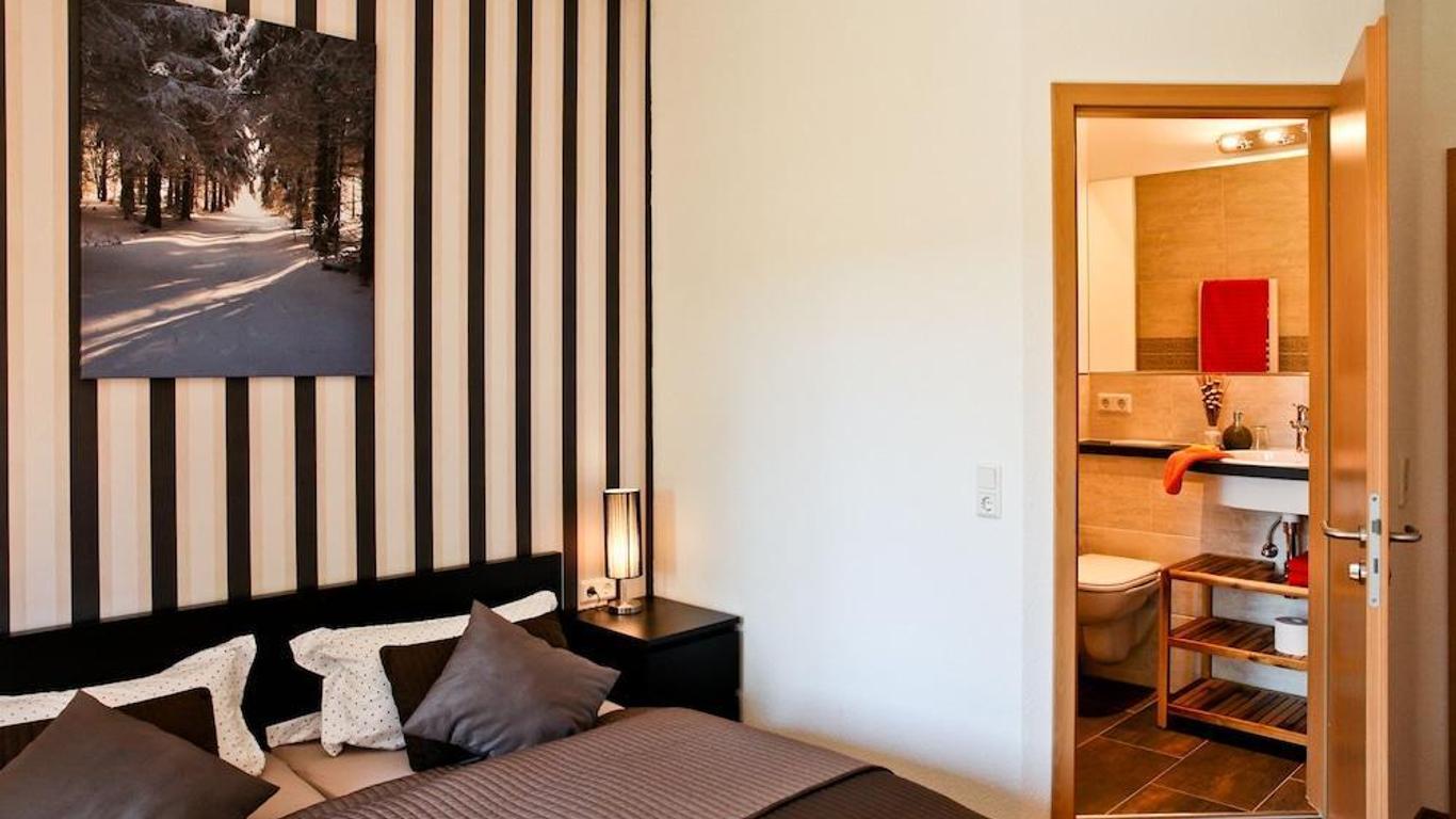 Pension & Ferienwohnung Oberhof 810 M