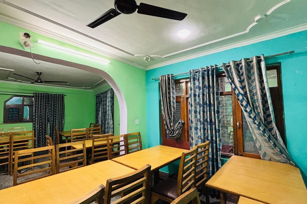 Hotel Indra - סרינגאר - מסעדה