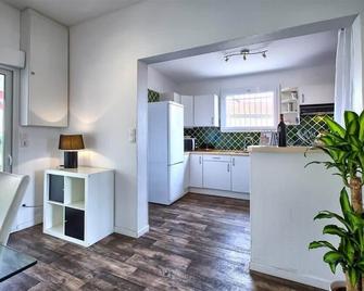 Villa With Spa Combining Charm Of The Old And Modern 2 Steps From The Beaches - Lacanau - Kitchen