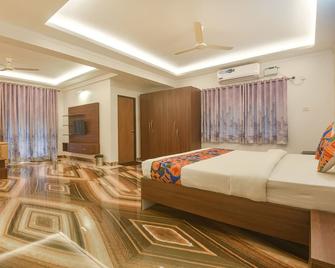 Fabexpress Ma Homes - Nr Morjim Beach - Morjim - Bedroom