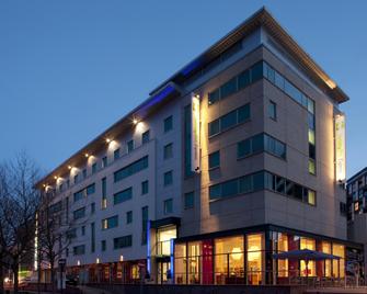 Holiday Inn Express Leeds City Centre - Armouries - Leeds - Gebäude