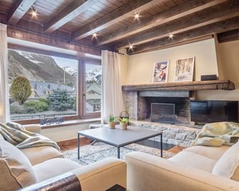 Luderna - Dúplex Nòdes II - Naut Aran - Pokój dzienny