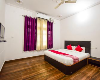 OYO 18740 Triund Heavens - Kāngra - Bedroom