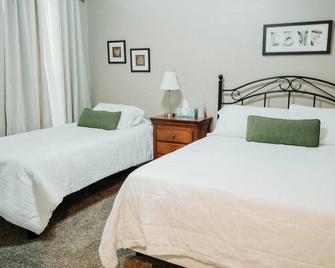 Casa de Tia Lala Cozy 6 beds near Expo Center, Airport, & Zoo - Abilene - Bedroom