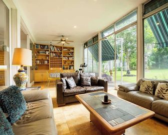 Family-Friendly Oasis with Pool in Cuernavaca - Cuernavaca - Huiskamer