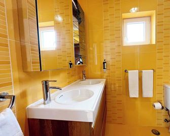 Castilho Flats - Vila Nova de Milfontes - Badkamer