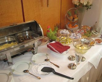 Apparthotel am Friedrichspark - Bad Pyrmont - Buffet