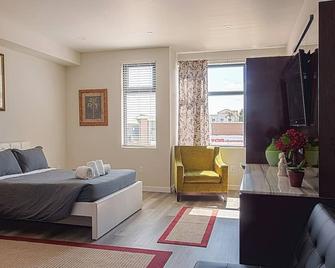 Centrally Located Cozy Studio Apartment in SD - San Diego - Habitació