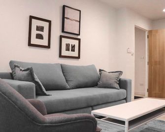 Chula Premium Homes - Ban Chang - Living room