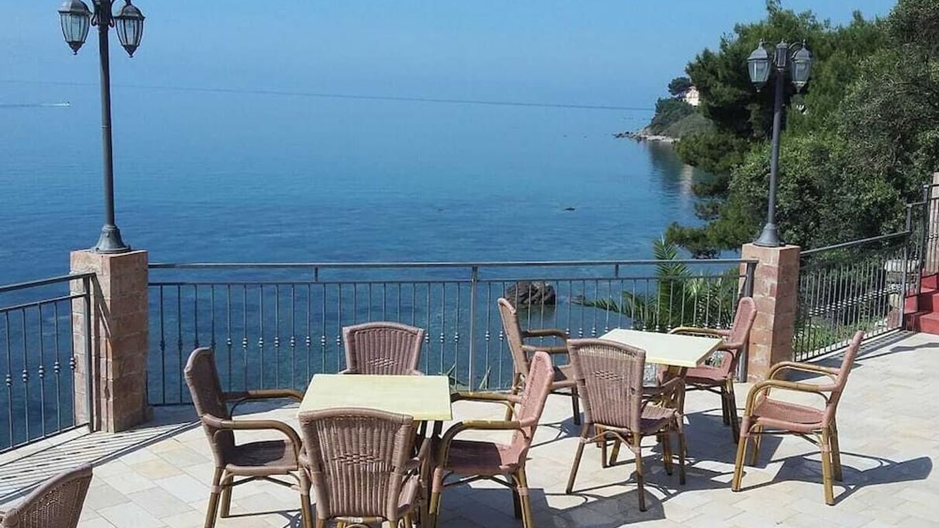 Hotel&Village Hydra Club