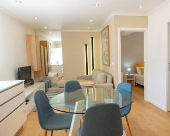 The Modern 1385 Apartment - Batalha - Essbereich