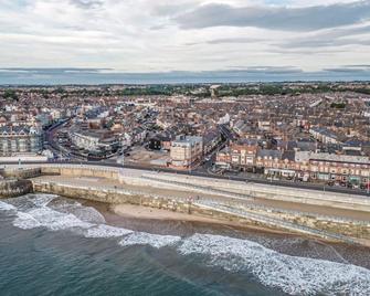 Modern Luxury 2-bedroom Oasis In Heart Of Whitley - Whitley Bay - Building