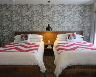 The Grove Hotel - Kingsville - Bedroom