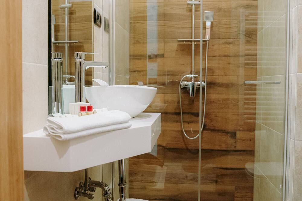 Grand View Hotel & Suites Copou - Ясси - Ванна кімната