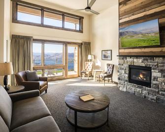 Inn at Gamble Sands - Brewster - Living room