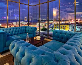 Bespoke Hotel Puchong - Puchong - Lounge
