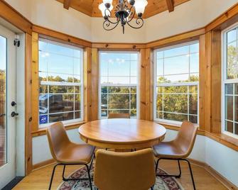 Luxury Lodge-Hot Tub-Bbq-Sleeps 18 - Oakhurst - Spisestue