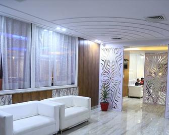 The Ravindram Hotel - Bhiwadi - Лоббі
