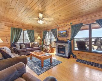 Stillwater Cove - Dandridge - Living room