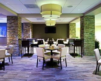 Embassy Suites by Hilton Portland Washington Square - Tigard - Ресторан