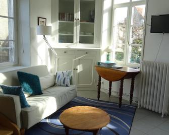 The Artist's Den, a perfect hide-away in the countryside and by the sea - Wimille - Living room