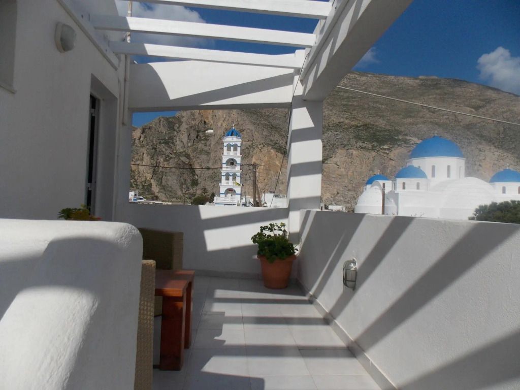 Sunrise Studios Perissa