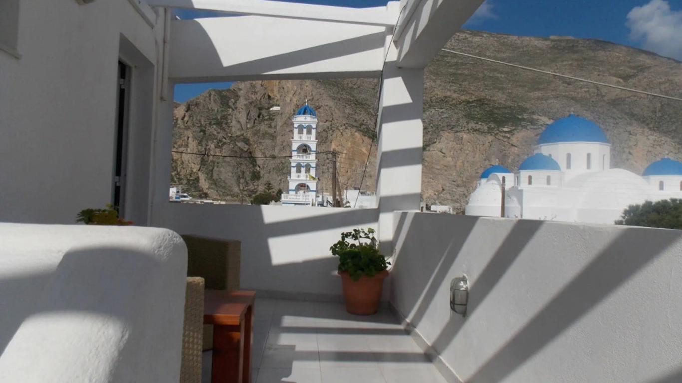 Sunrise Studios Perissa