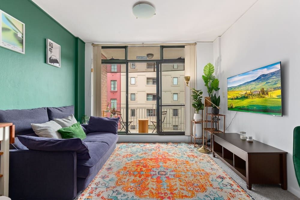 Chic Inner-City 1 Bedroom with Private Balcony - سيدني - غرفة معيشة