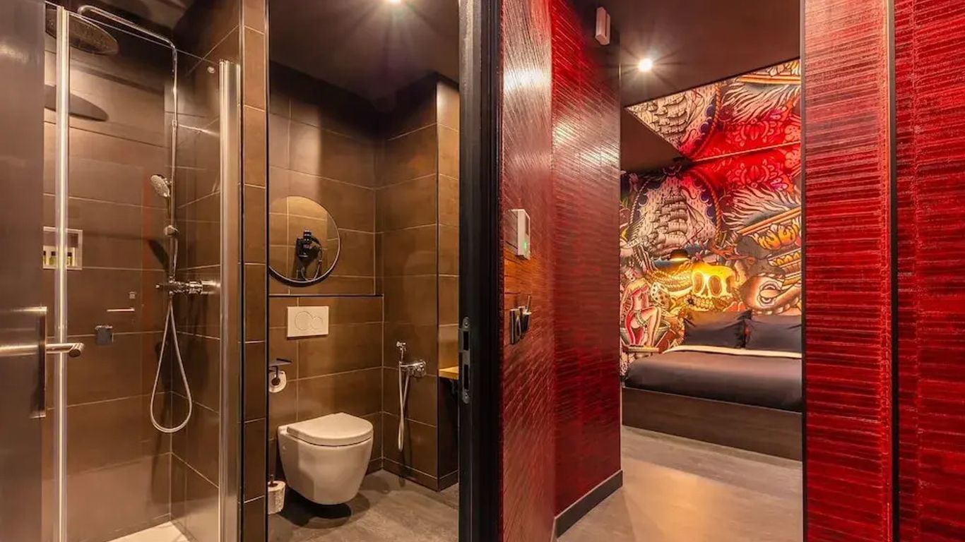 Love Hôtel - Adults Only