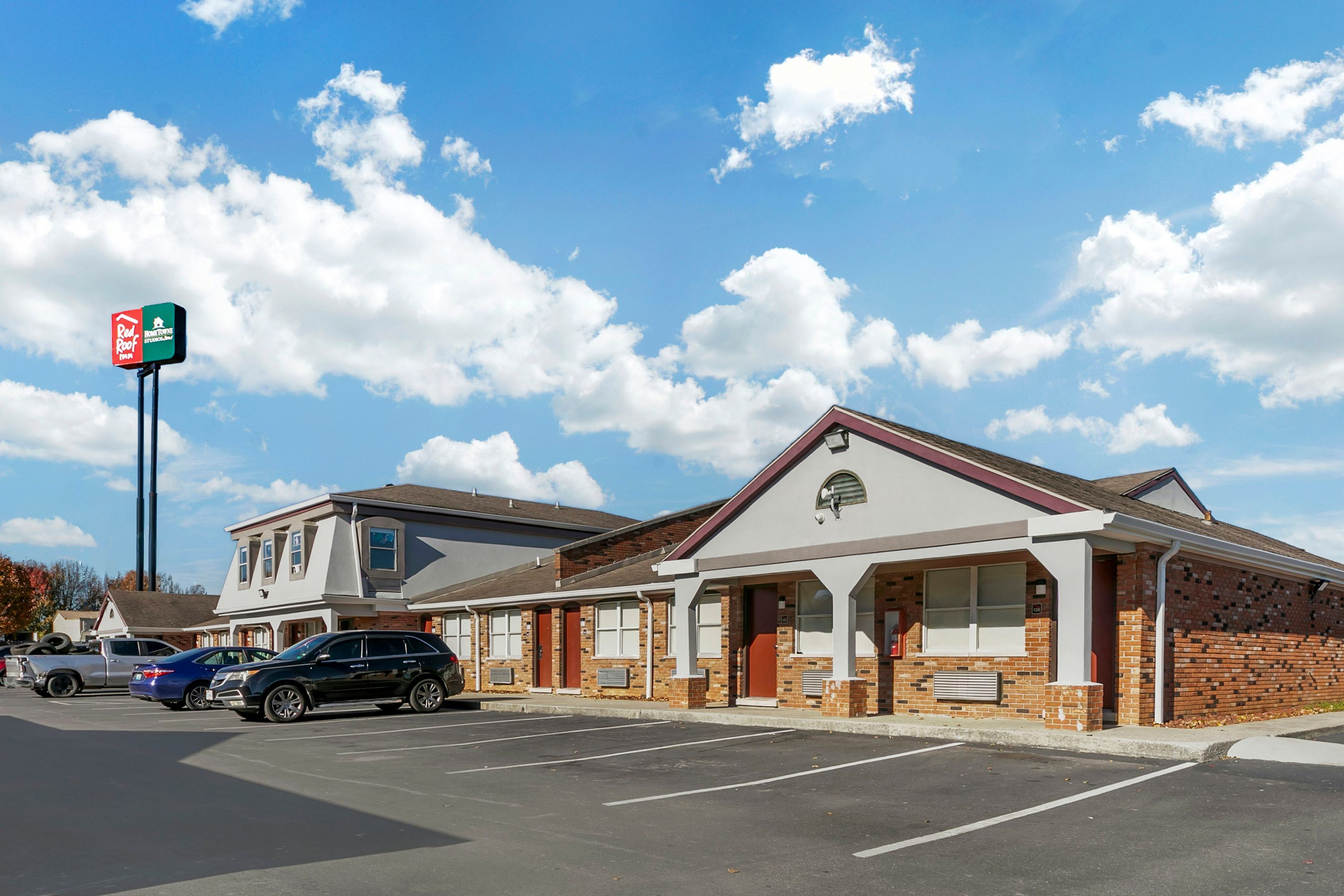 Hometowne Studios By Red Roof Georgetown, Ky - Georgetown - Rakennus