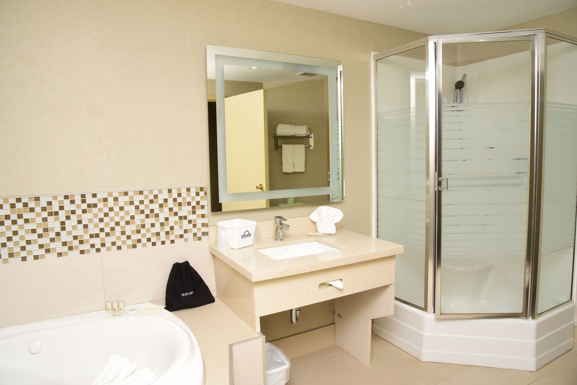 Days Inn by Wyndham Ottawa - Ottawa - Banyo