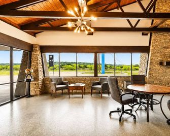Segovia Lodge Junction Tx I -10 - Junction - Lobby