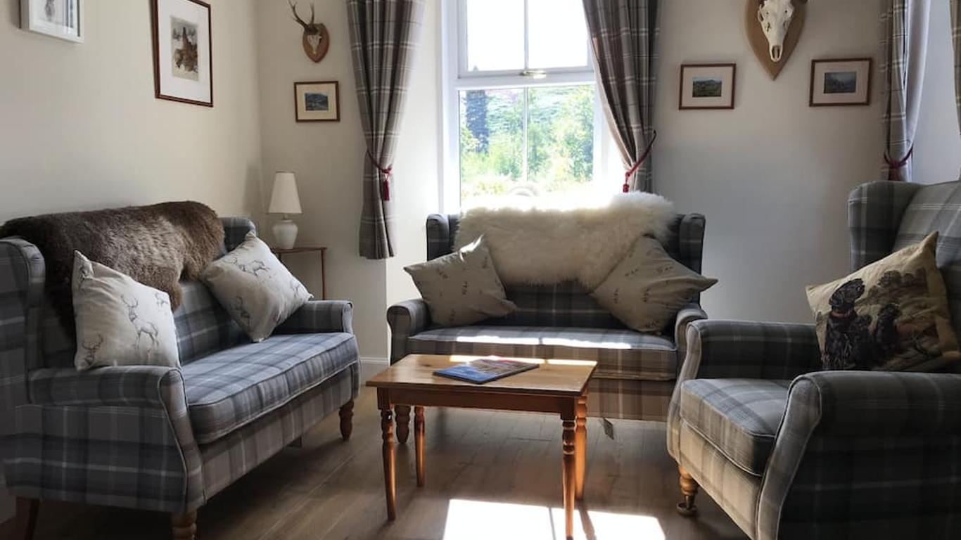 ذا ستروان إن سيلف كيتيرينج لودج