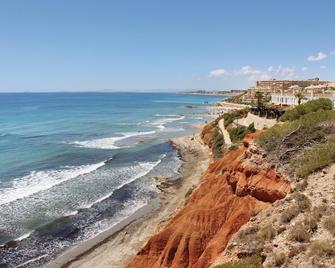 2 bedroom awesome home in Orihuela Costa - Villamartin - Beach
