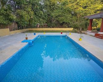 Maharaja Kothi - Tala - Басейн