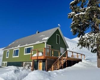 Triumph Ranch Farm House - Hailey - Building