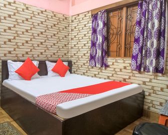 OYO 71715 Doars Hotel And Restaurant - Jaigaon - Bedroom