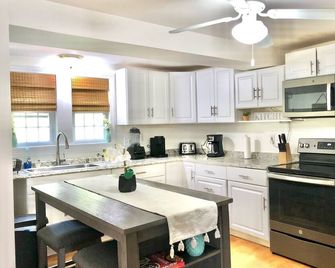 Close To Dwtn Bristol, Newfound & 15min Ragged Mt. - Bristol - Cocina