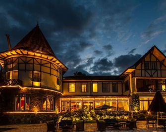 فندق فيلا إينغليسا - كامبوس لا خورداو - مبنى