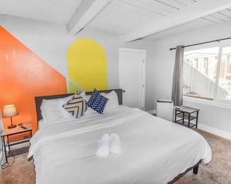 Stylish One-Bedroom Unit with Easy Ground Access - Reno - Bedroom