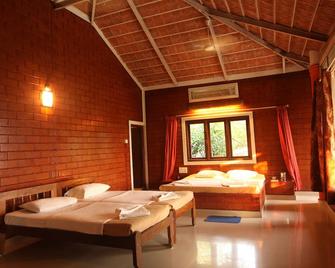 Eagle Eye Resorts - Chikamagalur - Bedroom
