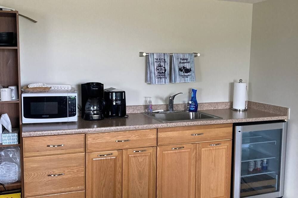 Charming 1-bedroom building in Interlochen