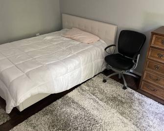 A Quiet Place - Silver Spring - Chambre